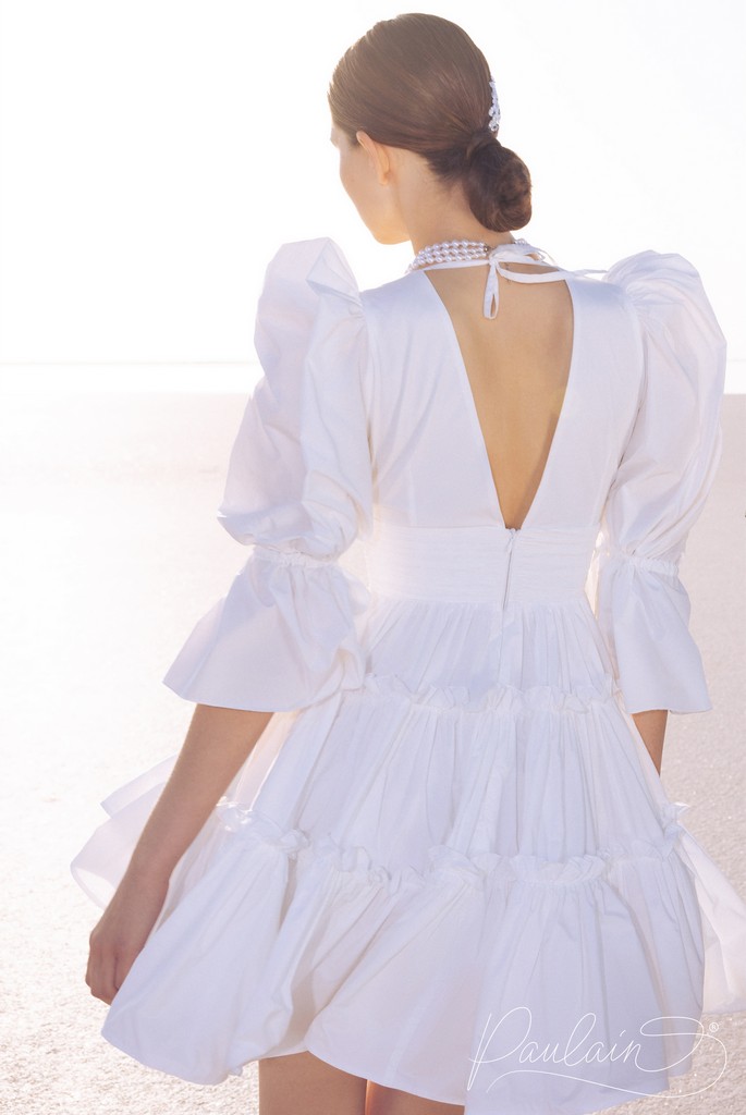 Вечернее платье из белой тафты